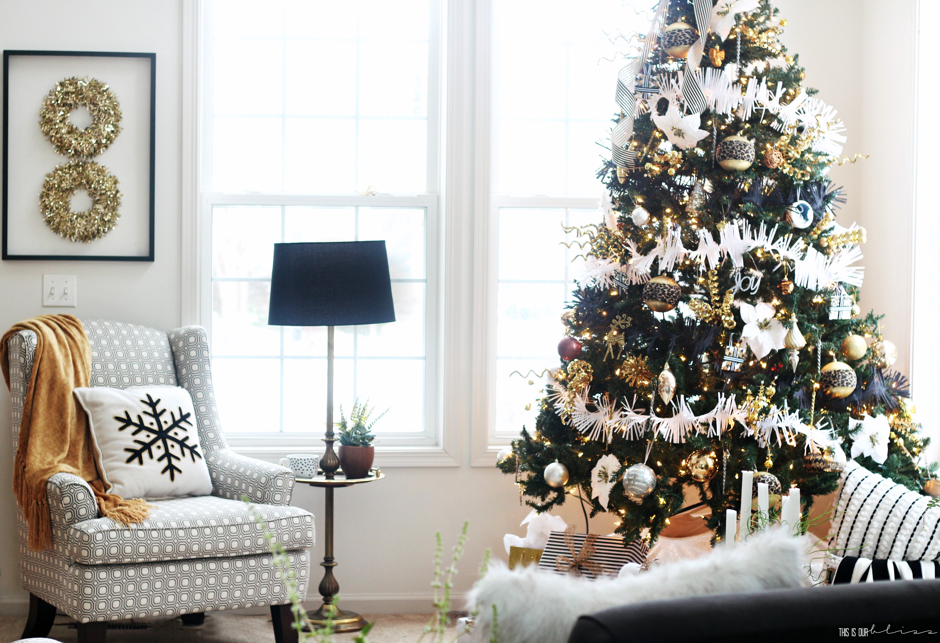 christmas tree colored lights living room
