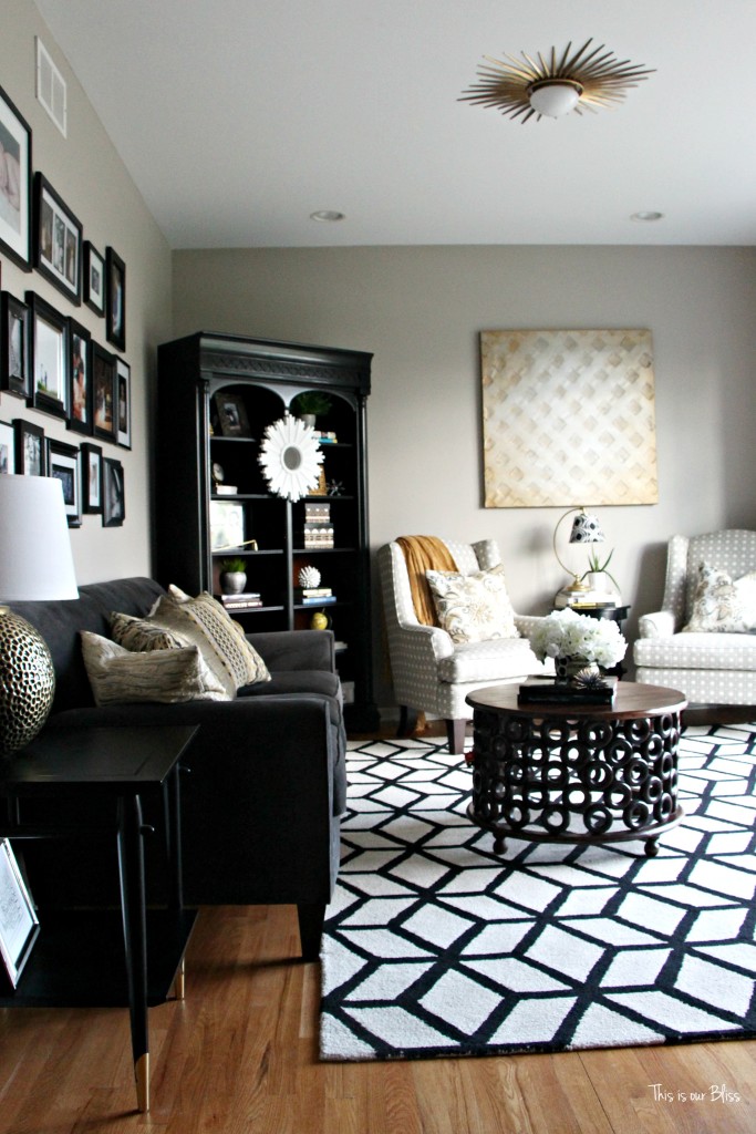 Black and deals white geometric rug