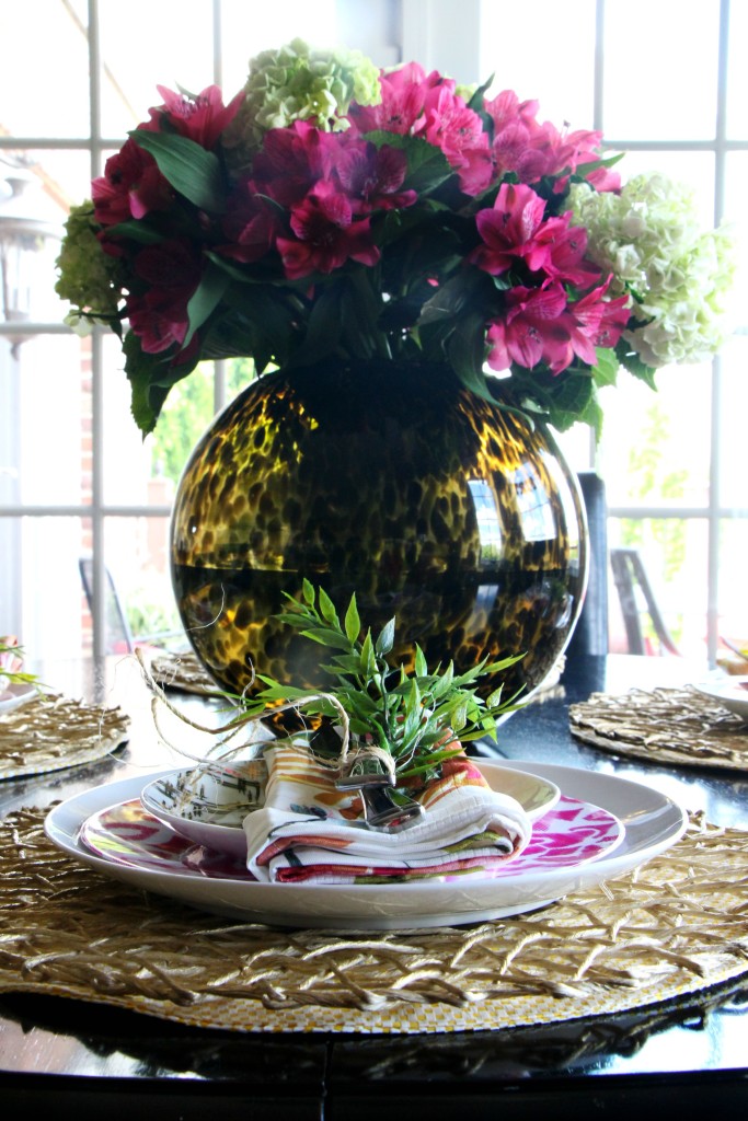 Summer Home Tour | Summer styled Table | simple summer tablescape | Eclectic summer home tour | This is our Bliss | www.thisisourbliss.com