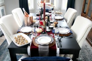 Navy Blue and Burgundy Thanksgiving Tablescape plus my go-to wine and appetizer pairings #Thanksgiving #ThanksgivingTable