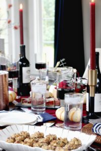 Navy Blue and Burgundy Thanksgiving Tablescape plus my go-to wine and appetizer pairings #Thanksgiving #ThanksgivingTable