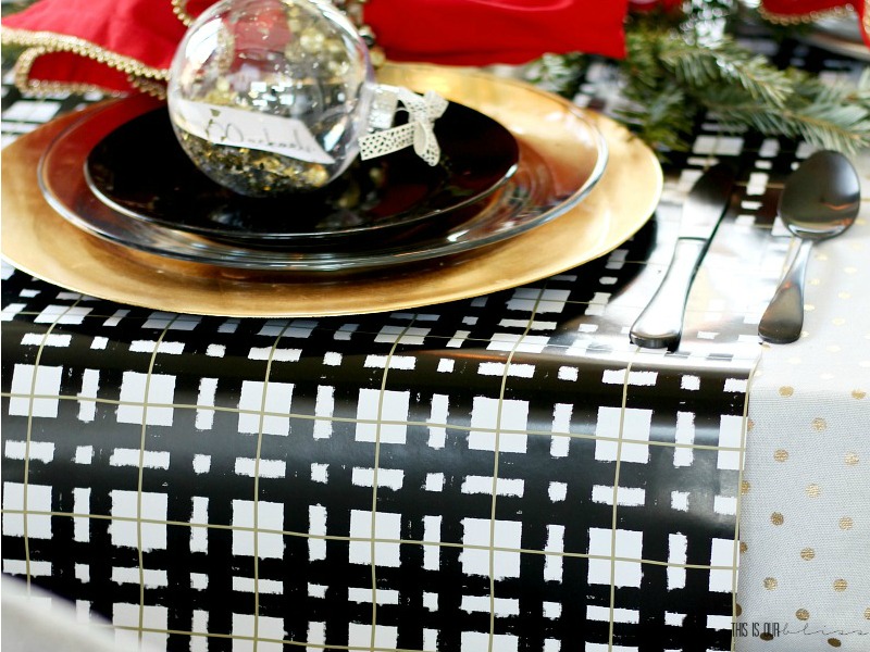 $2 DIY Wrapping Paper Table Runner