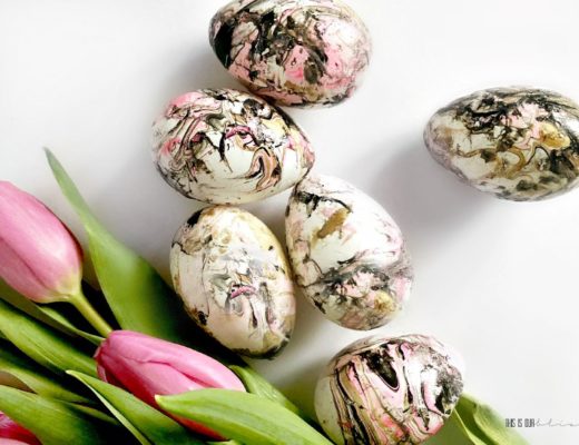 DIY Spring Inspiration - How to DIY Marble Easter Eggs with gold, black & pink - This is our Bliss