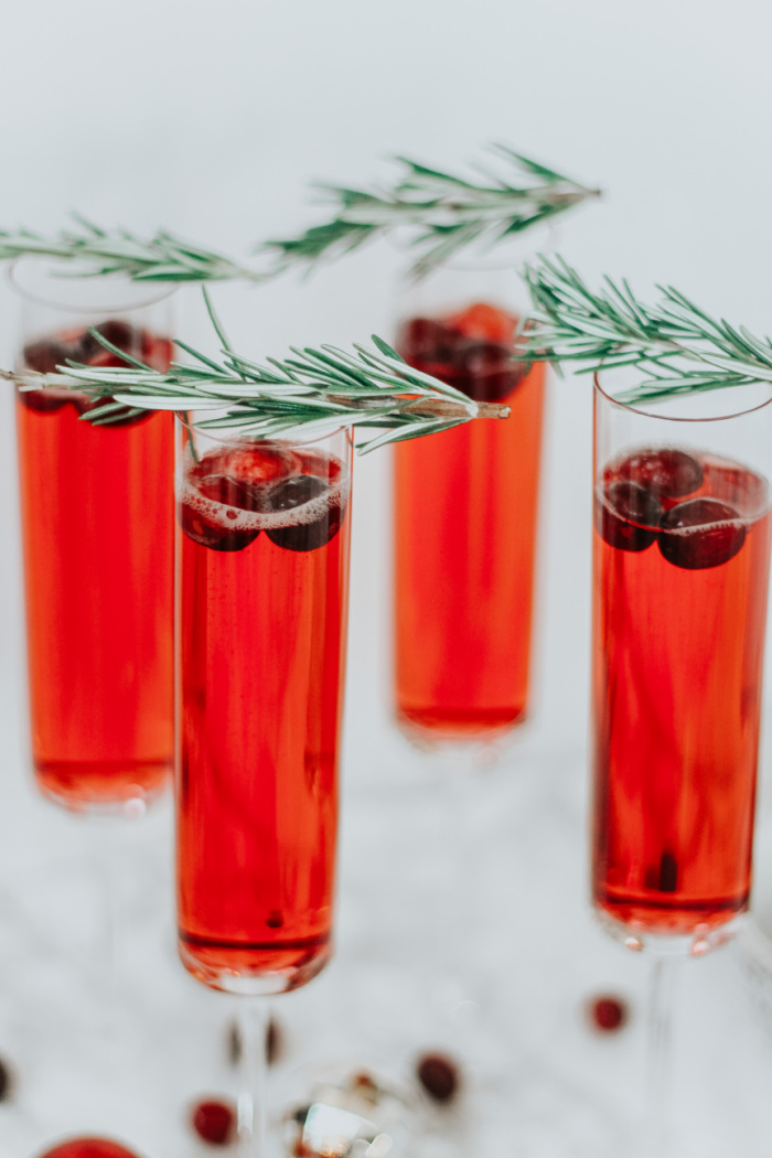 Holiday drink ideas - Cranberry mimosas - Christmas morning mimosas ...