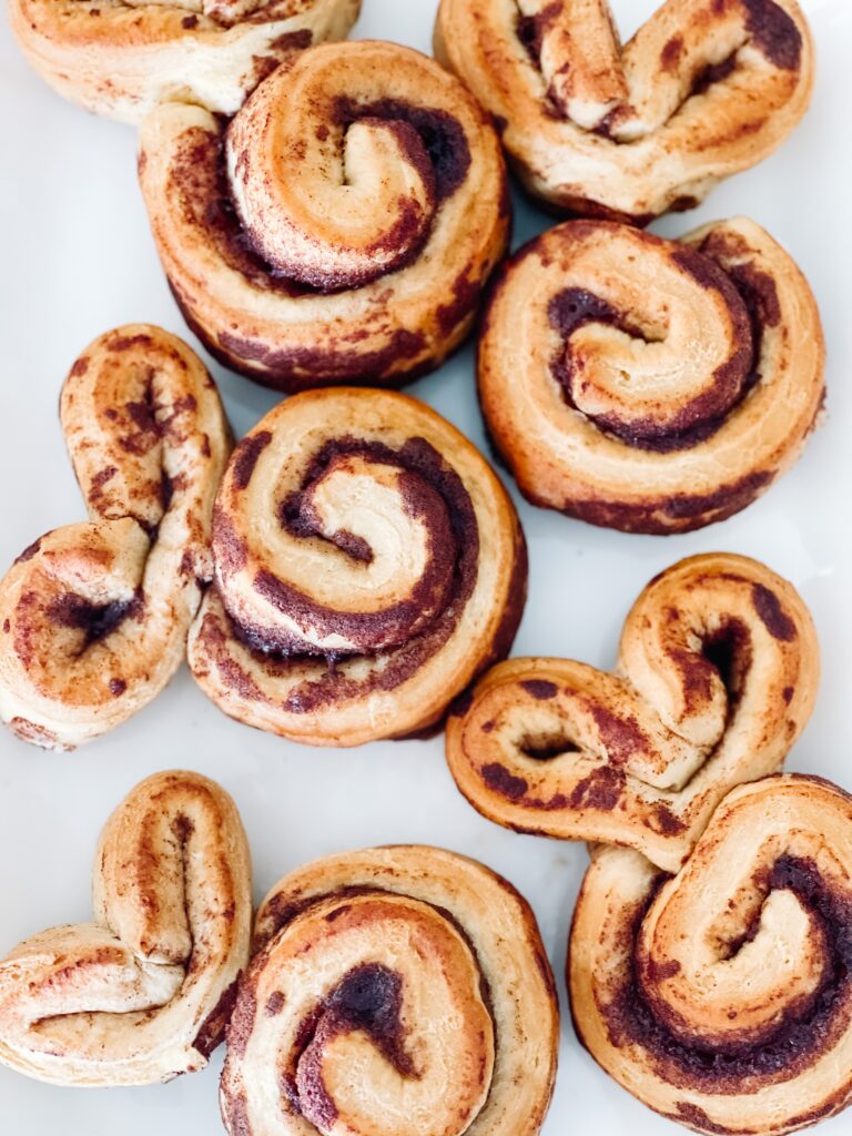 Easy Easter Bunny Cinnamon Rolls / This is our Bliss