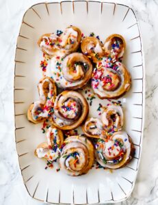 Easy Easter Bunny cinnamon rolls - This is our Bliss #easterbunnycinnomonrolls - bunny rolls with sprinkles - kid easter breakfast ideas (1)