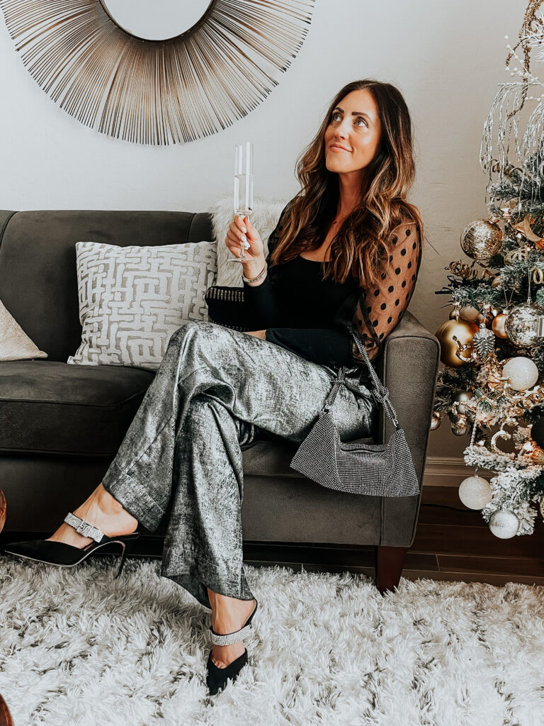 Holiday Party Outfit: NYE sequin leggings
