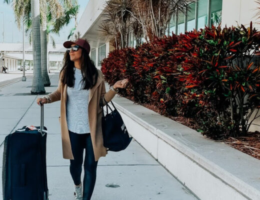 Easy travel outfit idea #simpletravelstyle #traveloutfit #traveloutfitinsp #travellook - This is our Bliss