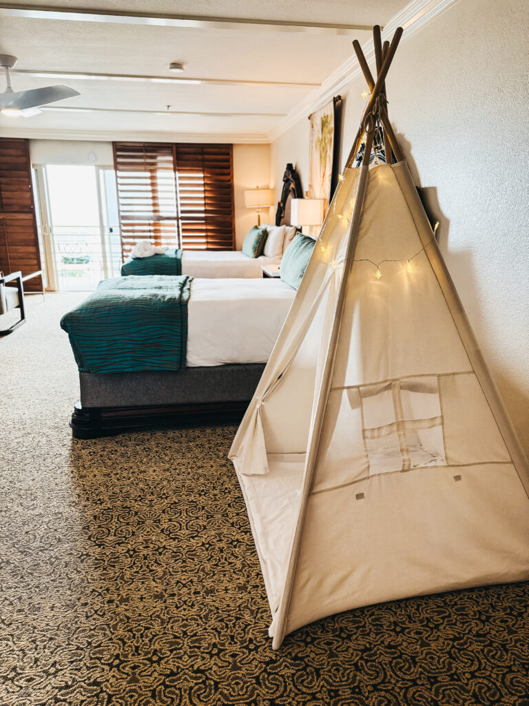 partial ocean view family suite at Pacific Terrace Hotel - This is our Bliss - family vacation to San Diego #pacificbeach