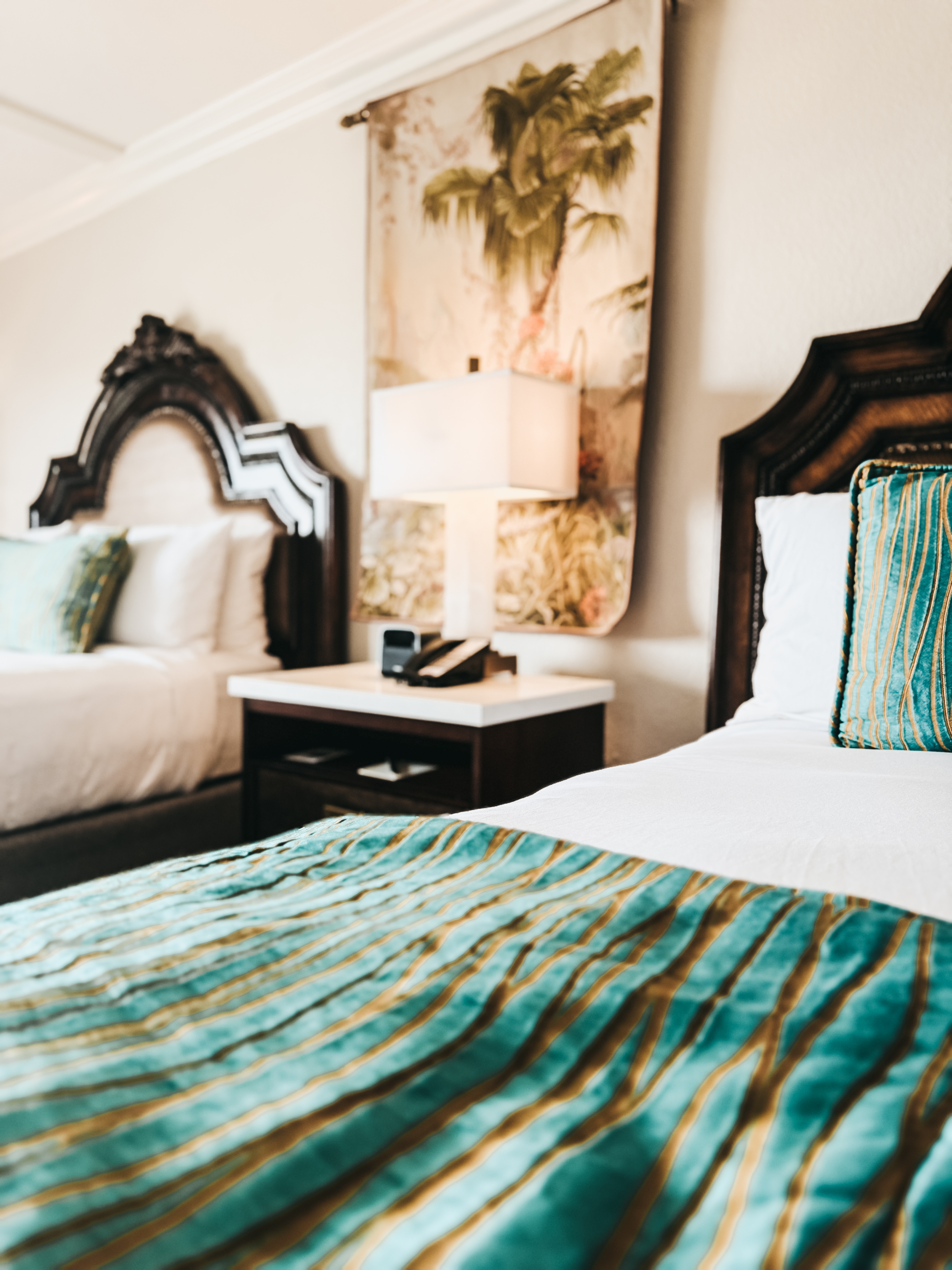 partial ocean view family suite at Pacific Terrace Hotel - This is our Bliss - family vacation to San Diego #pacificbeach