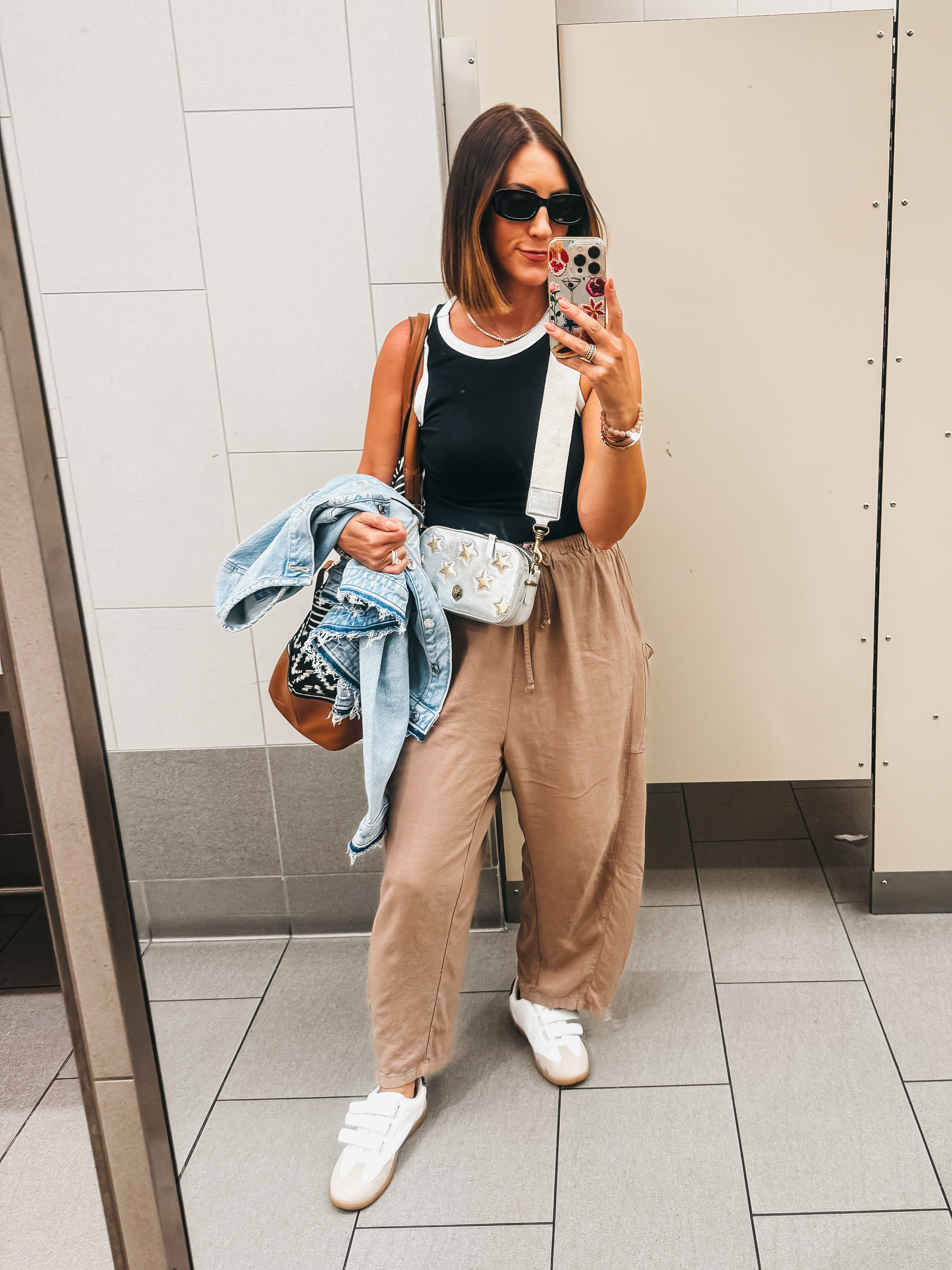 Laguna Beach travel outfit - This is our Bliss #travelstyle #casualtraveloutfit