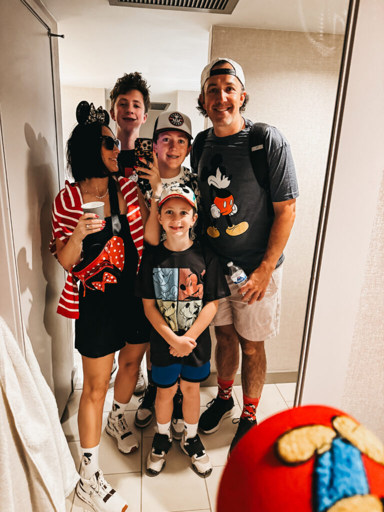 Our first trip to Disneyland - Hilton Anaheim Review: The Best Disney Good Neighbor Hotel for Our Family of Five - This is our Bliss #disneyland